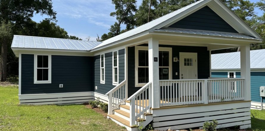 Villa ou maison à De Funiak Springs, Floride 2 chambres, 91.97 m2 № 562000