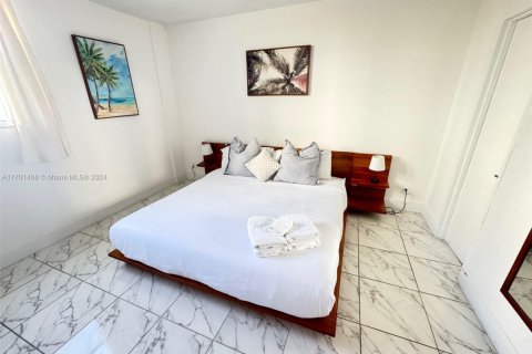 Condo in Hollywood, Florida, 1 bedroom  № 1936512 - photo 10