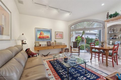 House in Pembroke Pines, Florida 3 bedrooms, 164.07 sq.m. № 2050852 - photo 8