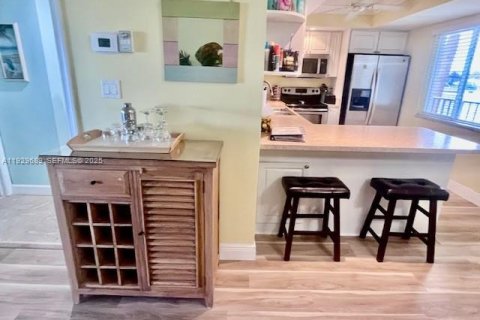 Condominio en venta en St. Lucie, Florida, 2 dormitorios, 110 m2 № 2034707 - foto 8