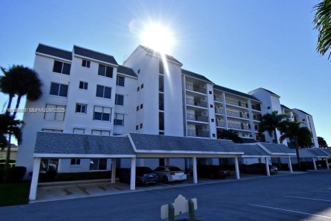 Condominio en St. Lucie, Florida, 2 dormitorios  № 2034707