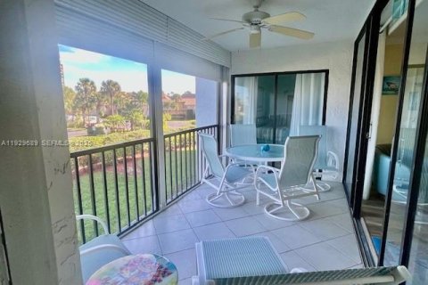 Condominio en venta en St. Lucie, Florida, 2 dormitorios, 110 m2 № 2034707 - foto 13