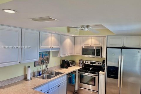 Condominio en venta en St. Lucie, Florida, 2 dormitorios, 110 m2 № 2034707 - foto 10