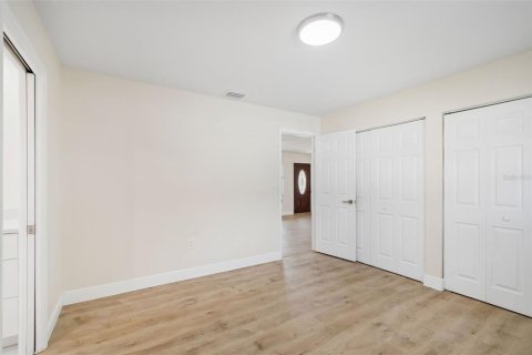 House in Tampa, Florida 4 bedrooms, 140.47 sq.m. № 2097009 - photo 10