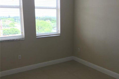 Condominio en venta en Coral Gables, Florida, 2 dormitorios, 90.12 m2 № 2011834 - foto 8