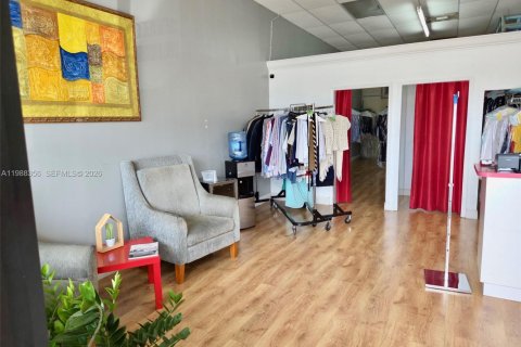 Купить коммерческую недвижимость в Хайалиа, Флорида № 2050469 - фото 18