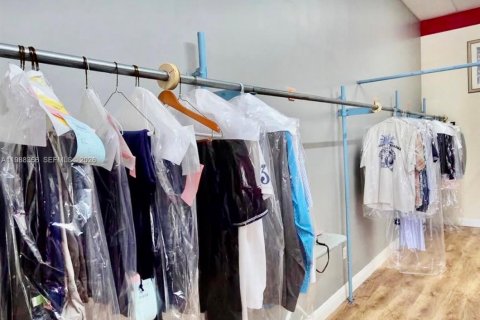 Купить коммерческую недвижимость в Хайалиа, Флорида № 2050469 - фото 3