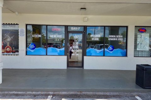 Купить коммерческую недвижимость в Хайалиа, Флорида № 2050469 - фото 17