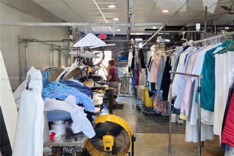 Купить коммерческую недвижимость в Хайалиа, Флорида № 2050469 - фото 6