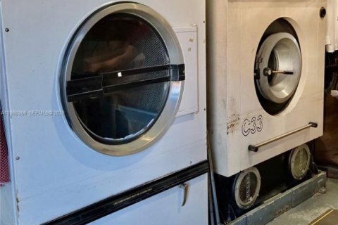 Купить коммерческую недвижимость в Хайалиа, Флорида № 2050469 - фото 10