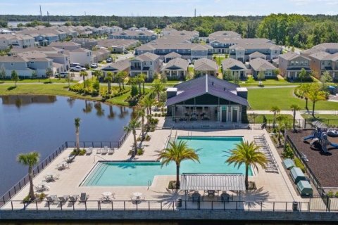 House in DeBary, Florida 4 bedrooms, 298.77 sq.m. № 1801700 - photo 25