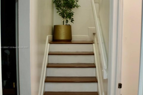 Купить виллу или дом в Хомстед, Флорида 3 спальни, 140м2, № 1923974 - фото 15