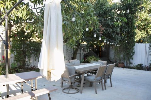 Купить виллу или дом в Хомстед, Флорида 3 спальни, 140м2, № 1923974 - фото 25