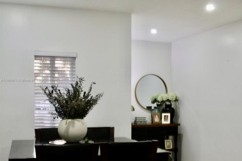 Купить виллу или дом в Хомстед, Флорида 3 спальни, 140м2, № 1923974 - фото 5