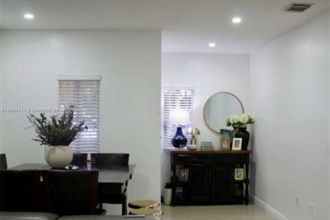 Купить виллу или дом в Хомстед, Флорида 3 спальни, 140м2, № 1923974 - фото 6