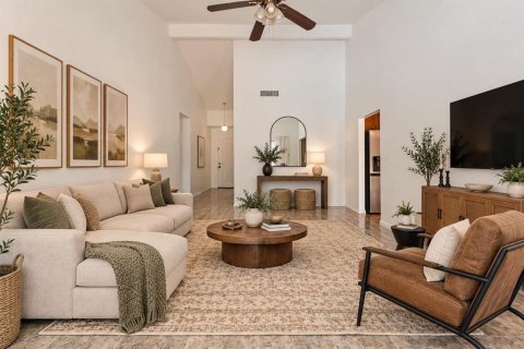 House in Orlando, Florida 4 bedrooms, 141.12 sq.m. № 2391559 - photo 6