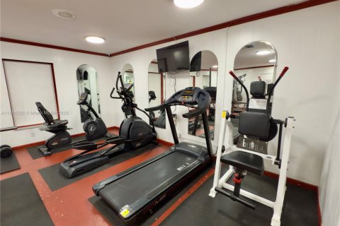 Condo in Lauderdale Lakes, Florida, 1 bedroom  № 1878523 - photo 21