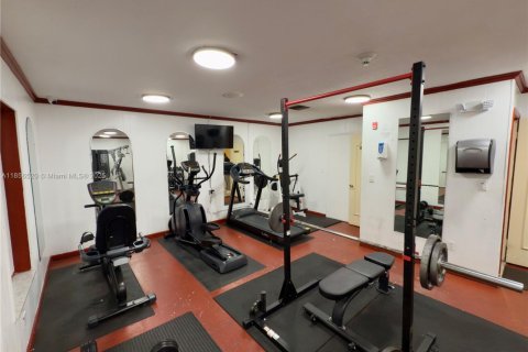 Condo in Lauderdale Lakes, Florida, 1 bedroom  № 1878523 - photo 19
