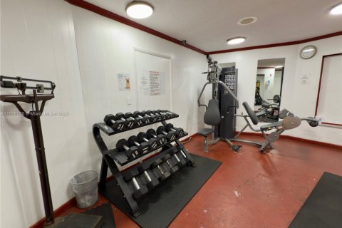 Condo in Lauderdale Lakes, Florida, 1 bedroom  № 1878523 - photo 20