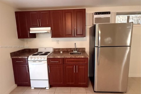 Снять в аренду виллу или дом в Майами, Флорида 166.02м2, № 2043365 - фото 2