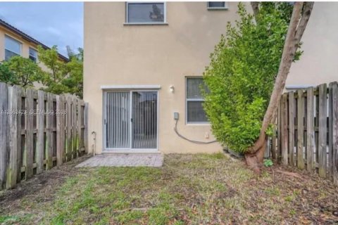 Townhouse in Cutler Bay, Florida 2 bedrooms, 135.45 sq.m. № 2261583 - photo 19