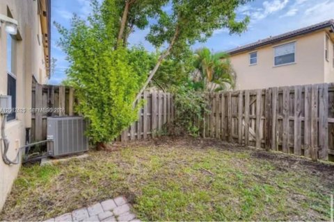 Townhouse in Cutler Bay, Florida 2 bedrooms, 135.45 sq.m. № 2261583 - photo 20