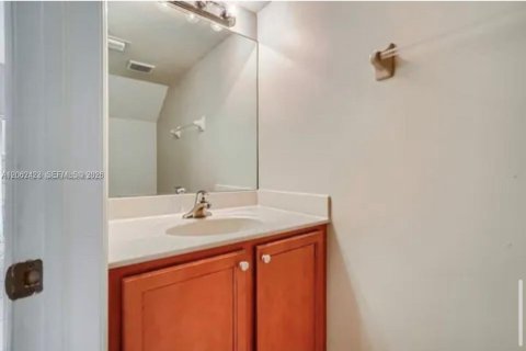 Townhouse in Cutler Bay, Florida 2 bedrooms, 135.45 sq.m. № 2261583 - photo 9