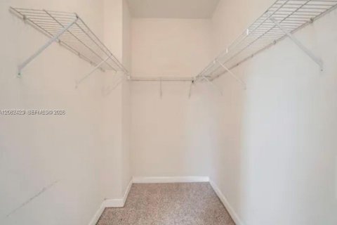 Townhouse in Cutler Bay, Florida 2 bedrooms, 135.45 sq.m. № 2261583 - photo 11