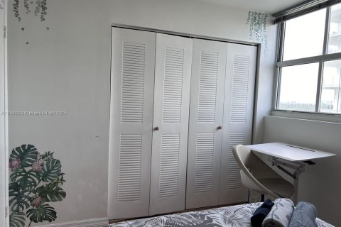 Copropriété à louer à Miami Beach, Floride: 2 chambres, 89.09 m2 № 1897014 - photo 18