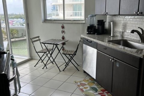 Copropriété à louer à Miami Beach, Floride: 2 chambres, 89.09 m2 № 1897014 - photo 8