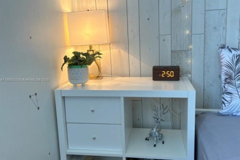 Copropriété à louer à Miami Beach, Floride: 2 chambres, 89.09 m2 № 1897014 - photo 13