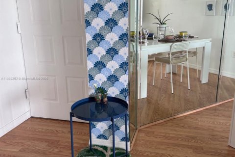 Copropriété à louer à Miami Beach, Floride: 2 chambres, 89.09 m2 № 1897014 - photo 10