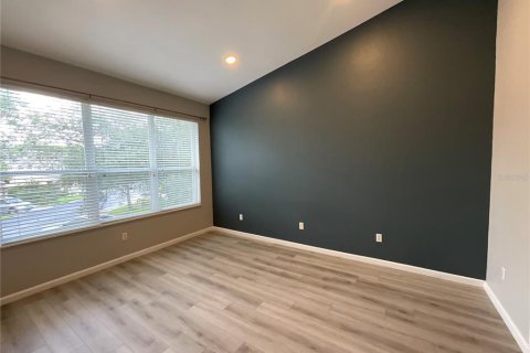 Condo in Sanford, Florida, 2 bedrooms  № 1903406 - photo 9