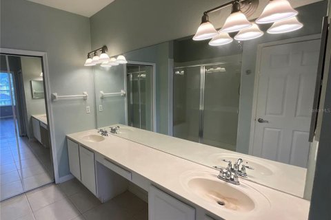 Condo in Sanford, Florida, 2 bedrooms  № 1903406 - photo 11