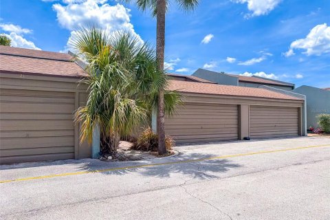 Copropriété à vendre à Winter Haven, Floride: 2 chambres, 123.93 m2 № 2237445 - photo 27