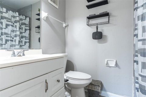 Copropriété à vendre à Winter Haven, Floride: 2 chambres, 123.93 m2 № 2237445 - photo 15