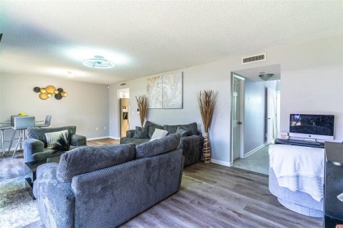 Copropriété à vendre à Winter Haven, Floride: 2 chambres, 123.93 m2 № 2237445 - photo 5