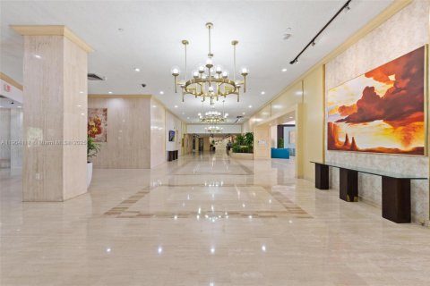 Condo in Miami Beach, Florida, 1 bedroom  № 1954986 - photo 18