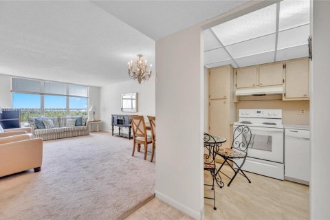 Condo in Miami Beach, Florida, 1 bedroom  № 1954986 - photo 6