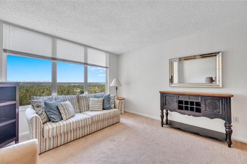 Condo in Miami Beach, Florida, 1 bedroom  № 1954986 - photo 4