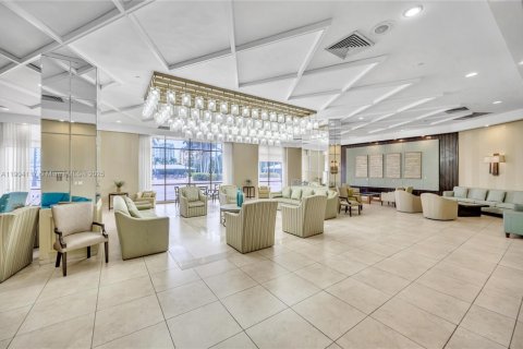 Condo in Miami Beach, Florida, 1 bedroom  № 1954986 - photo 23
