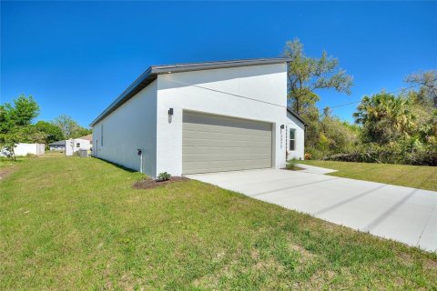 Casa en alquiler en North Port, Florida, 4 dormitorios, 159.51 m2 № 1632025 - foto 5