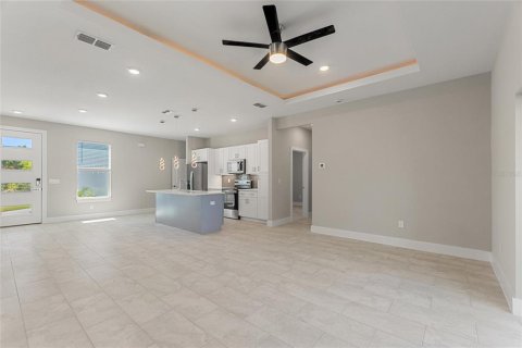 Casa en alquiler en North Port, Florida, 4 dormitorios, 159.51 m2 № 1632025 - foto 12