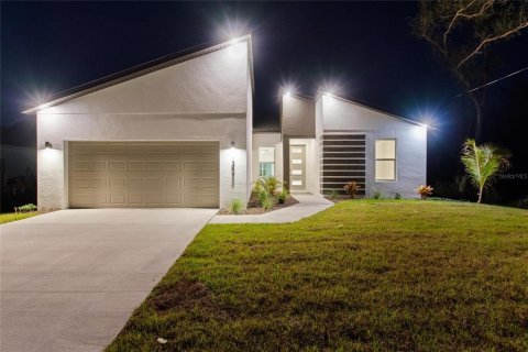 Casa en alquiler en North Port, Florida, 4 dormitorios, 159.51 m2 № 1632025 - foto 2