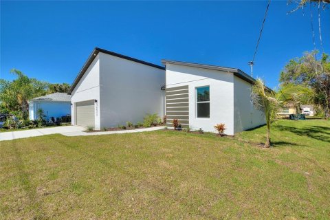 Casa en alquiler en North Port, Florida, 4 dormitorios, 159.51 m2 № 1632025 - foto 3