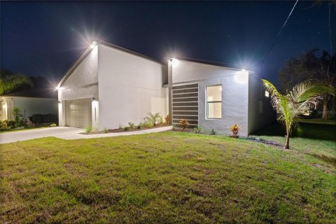 Casa en alquiler en North Port, Florida, 4 dormitorios, 159.51 m2 № 1632025 - foto 4