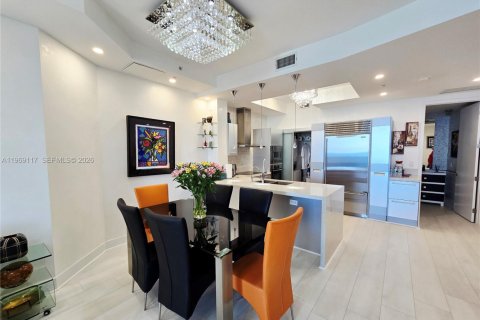 Condominio en alquiler en Sunny Isles Beach, Florida, 1 dormitorio, 89 m2 № 2030547 - foto 4