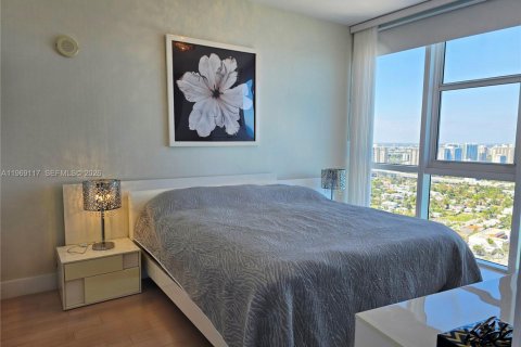 Condominio en alquiler en Sunny Isles Beach, Florida, 1 dormitorio, 89 m2 № 2030547 - foto 11