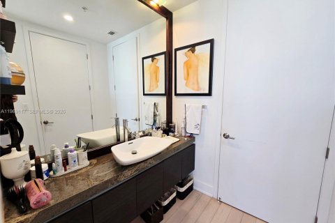 Condominio en alquiler en Sunny Isles Beach, Florida, 1 dormitorio, 89 m2 № 2030547 - foto 15