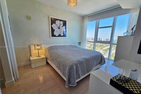 Condominio en alquiler en Sunny Isles Beach, Florida, 1 dormitorio, 89 m2 № 2030547 - foto 14